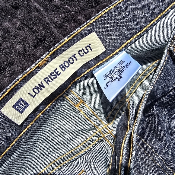 Gap Low Rise Bootcut Jeans Size 8A - Picture 3 of 5